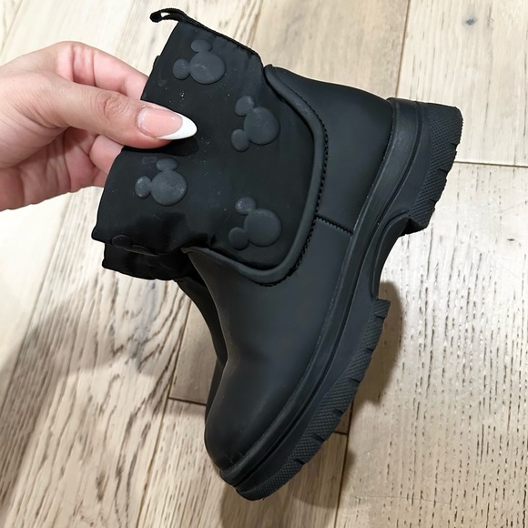 Leather Waterproof Boots - Picture 2 of 4